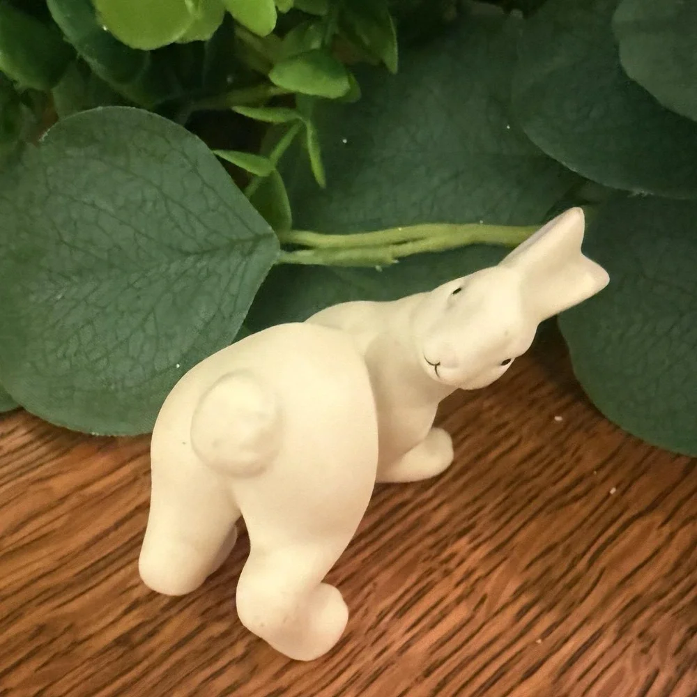 Department 56 Easter Bunny Vintage Spring Rabbit Figurine -RARE Turned head pose